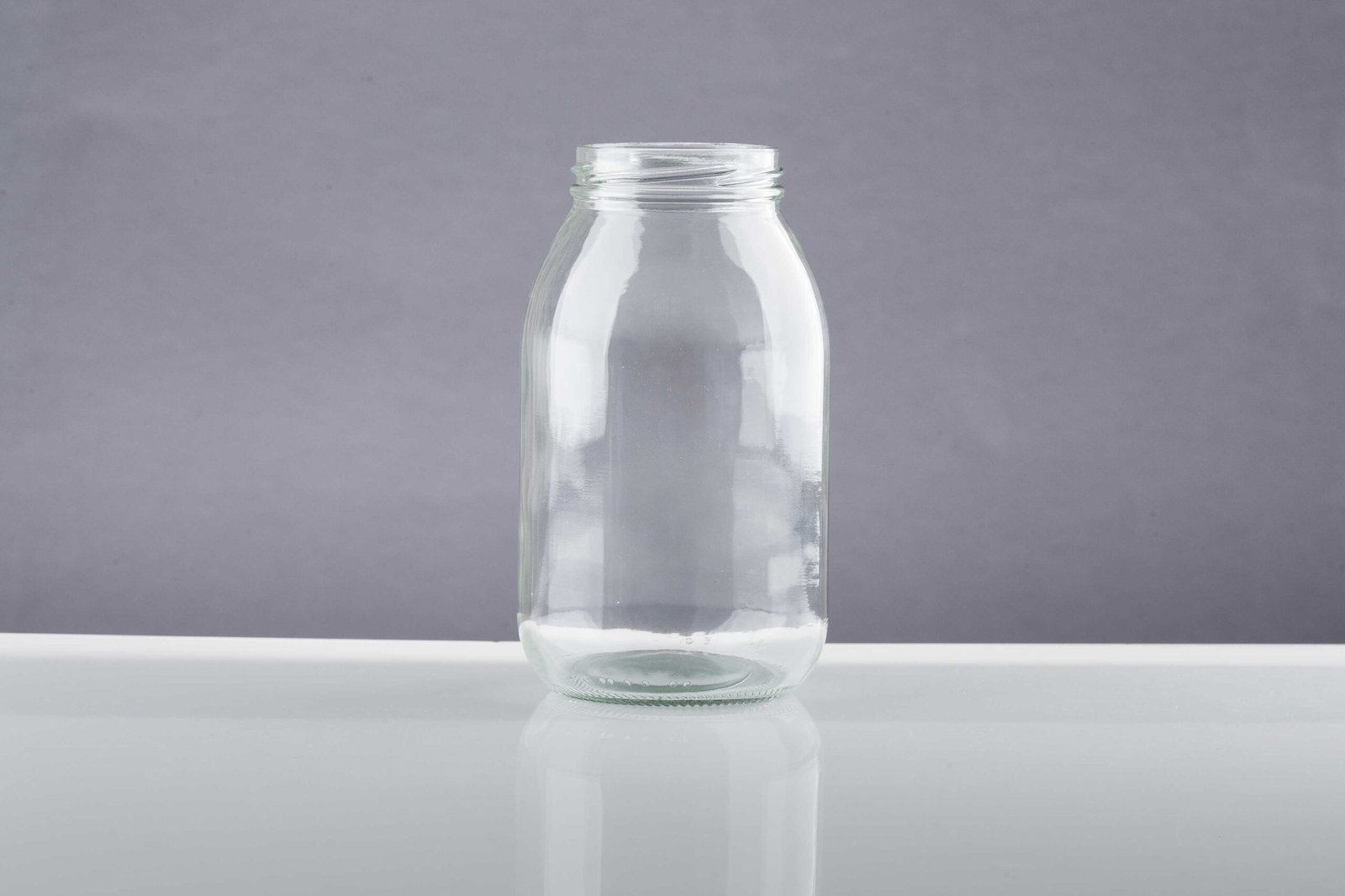 Envase de vidrio con capacidad de 750ml
