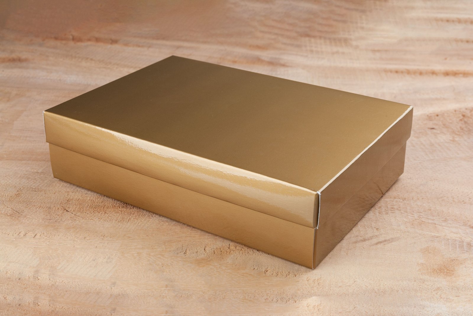 Caja de cartón base y tapa (22,5x15x5,5 cm impresa dorada)