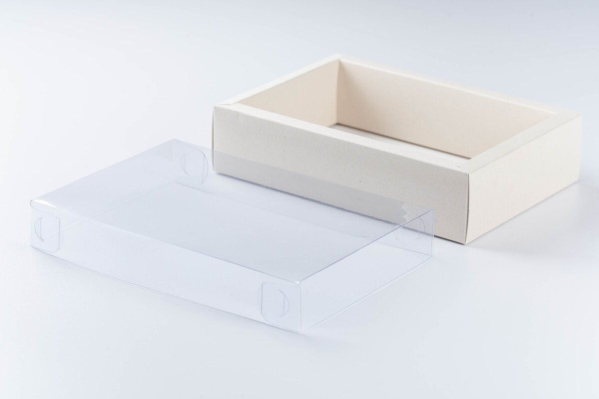 caja de cartón  con tapa de acetato 20X13X5,5 CM caja de cartón con tapa de acetato 20X13X5,5 CM